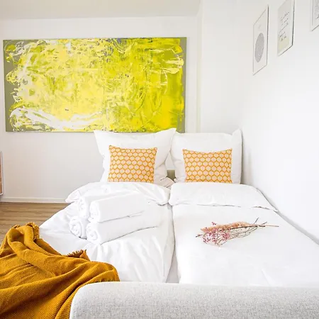Homefy Come-together - Balkon - Aufzug - Free Parking - Smart Tvs Apartment *